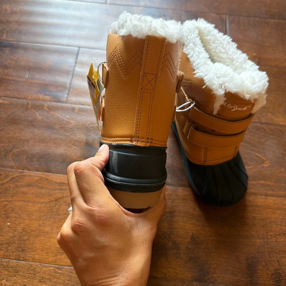 Cat & Jack Denver Tan Waterproof Snow Boots Faux Fur Trim Toddler Size 10 NEW
